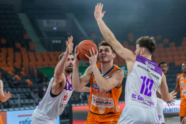 球与助攻效 球与助攻效